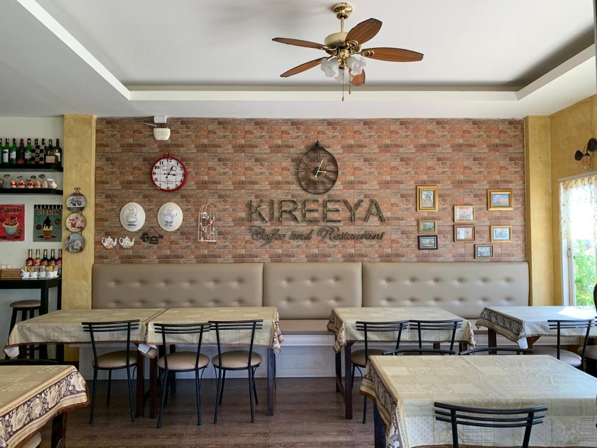 Kireeya Villa Фетчабури Екстериор снимка