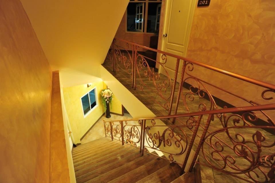Kireeya Villa Фетчабури Екстериор снимка