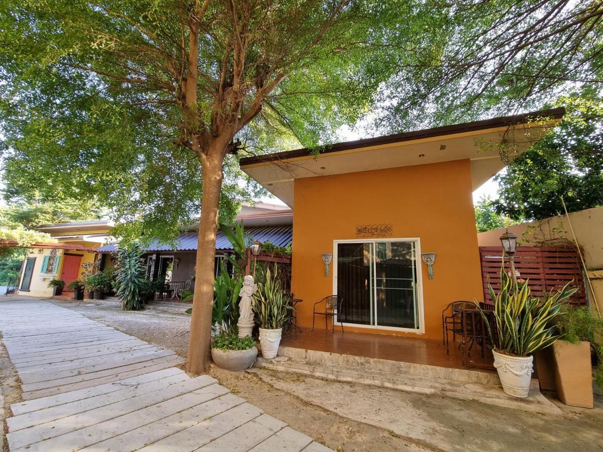 Kireeya Villa Фетчабури Екстериор снимка