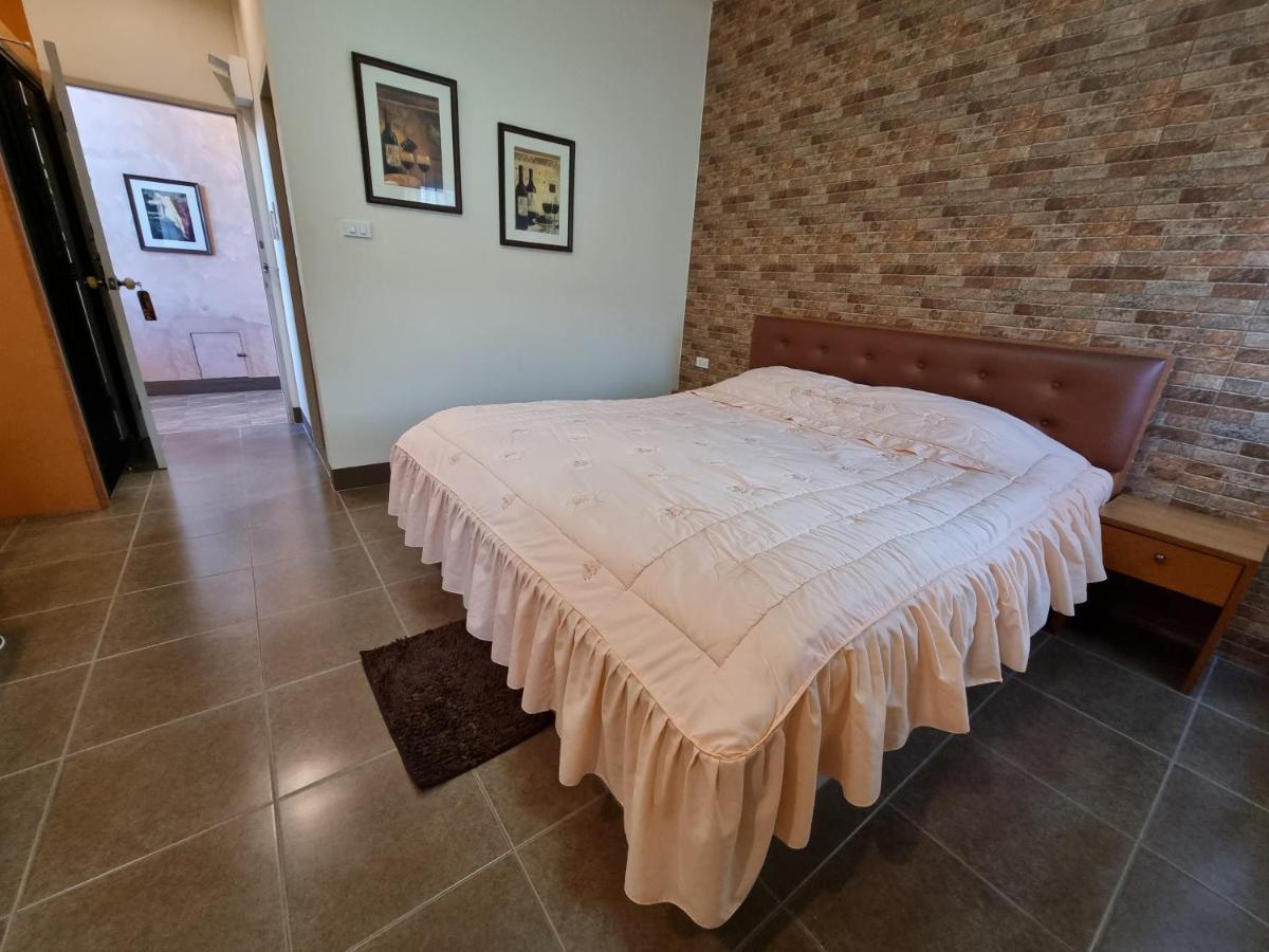 Kireeya Villa Фетчабури Екстериор снимка