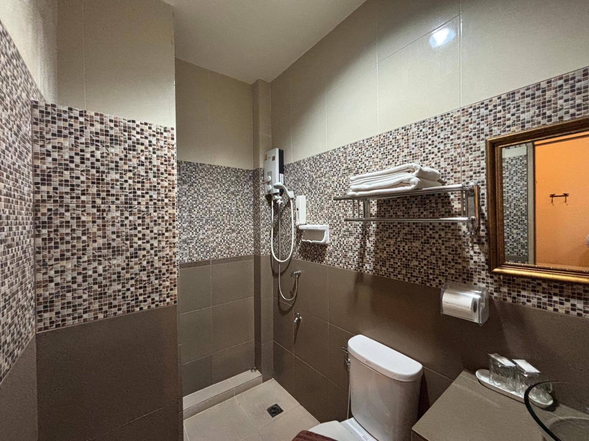 Kireeya Villa Фетчабури Екстериор снимка