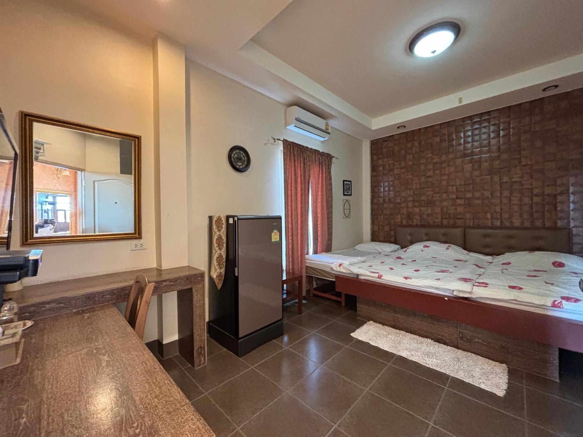 Kireeya Villa Фетчабури Екстериор снимка