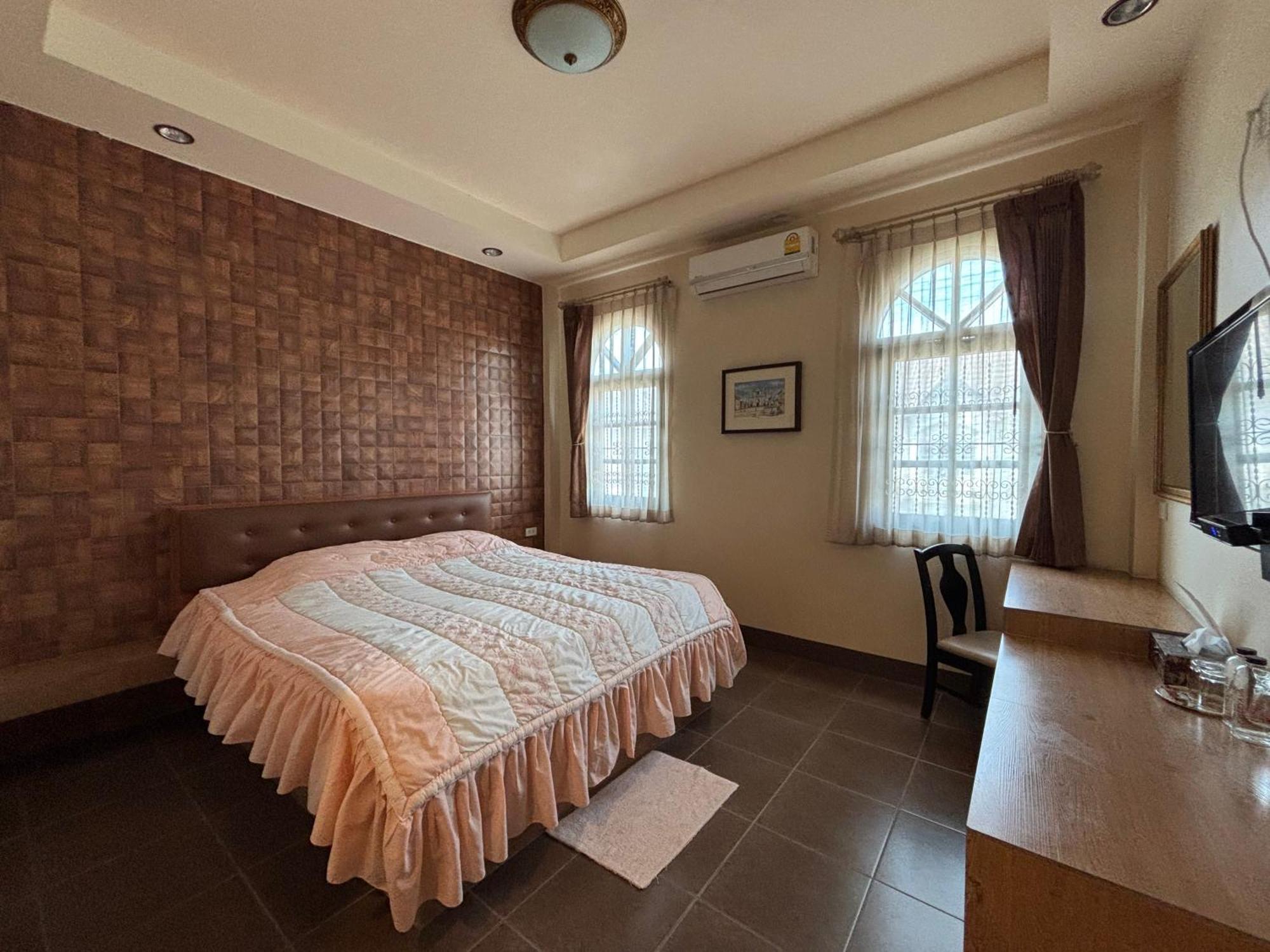 Kireeya Villa Фетчабури Екстериор снимка